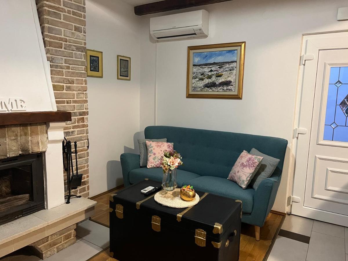Apartment Marina Kornić Eksteriør bilde